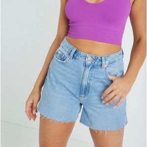 Vintage Cut-Off Shorts
Size: 1 or 25 
Colour: Kelly Blue